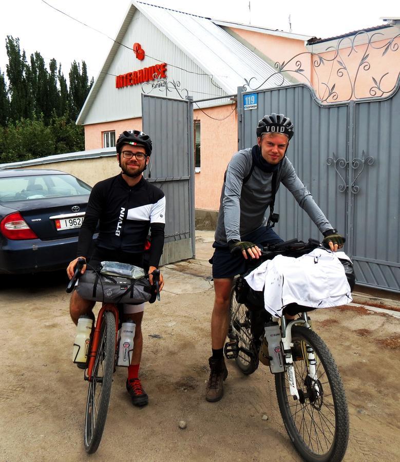 Hostel Interhouse Karakol Exteriér fotografie